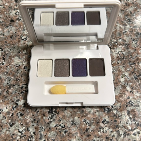 Estee Lauder Other - Brand new eyeshadow palette Estée Lauder special edition!